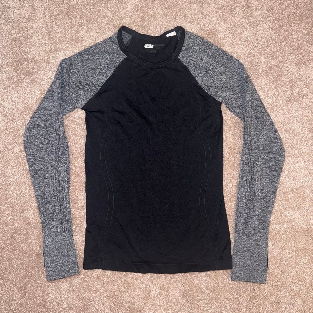Forever 21 Women's Black Athletic Long Sleeve Top w/ Grey Shoulder & Sleeves